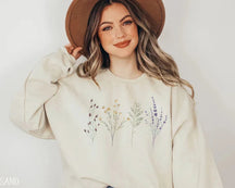 Dried WildFlower Minimalistic Botanical Crewneck Sweatshirt